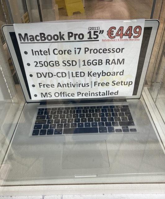 Old MacBook Pro 2011 in the local store for €449